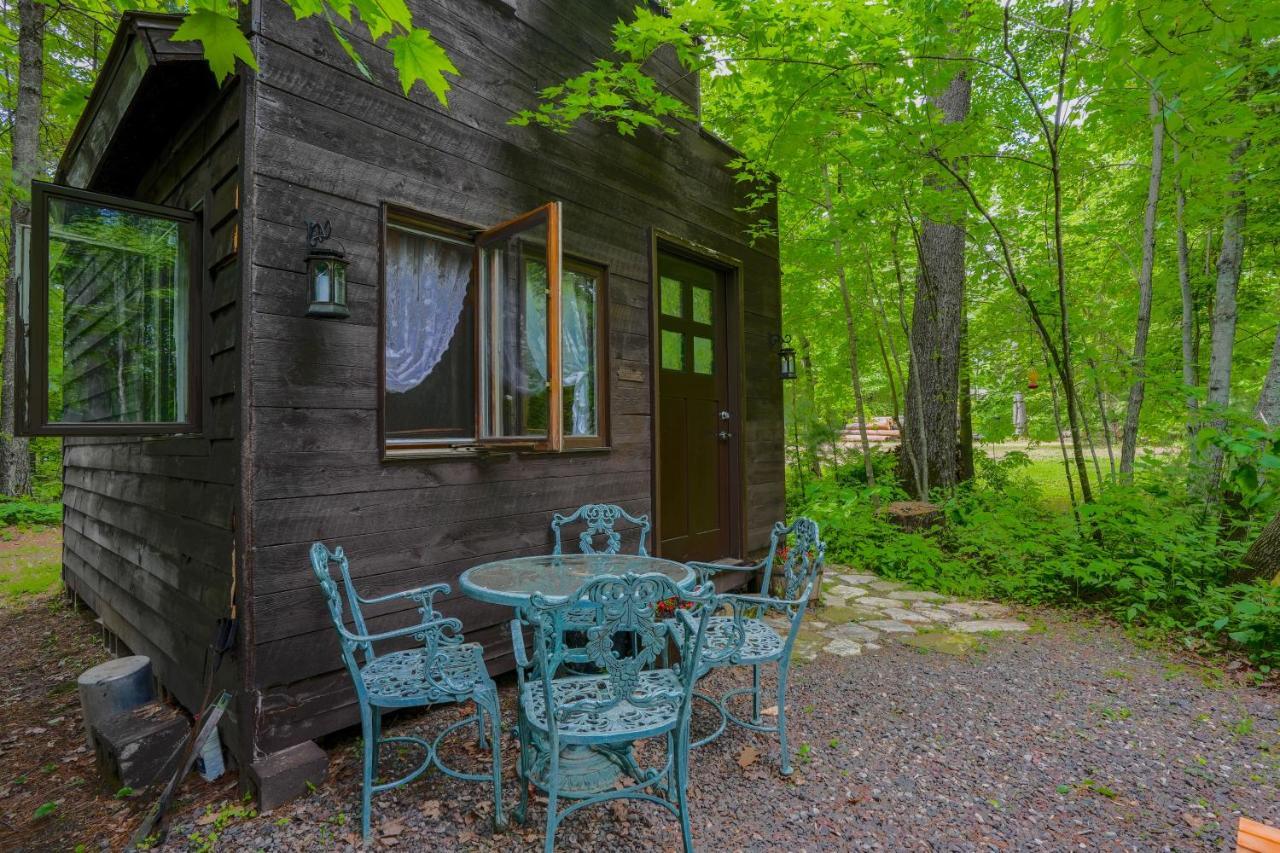 Vintage Wild West Tiny Hotel In The Woods! Pine City Exterior photo